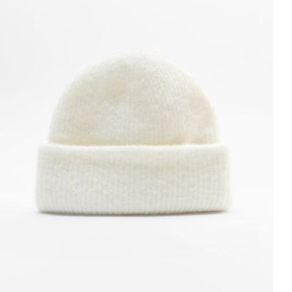 Zara Oyster White Knit Hat - Picture 4 of 5